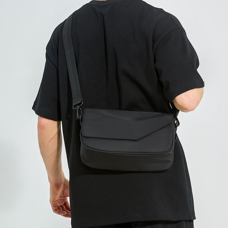 Schlanker verstellbarer Crossbody-Satchel Brehn