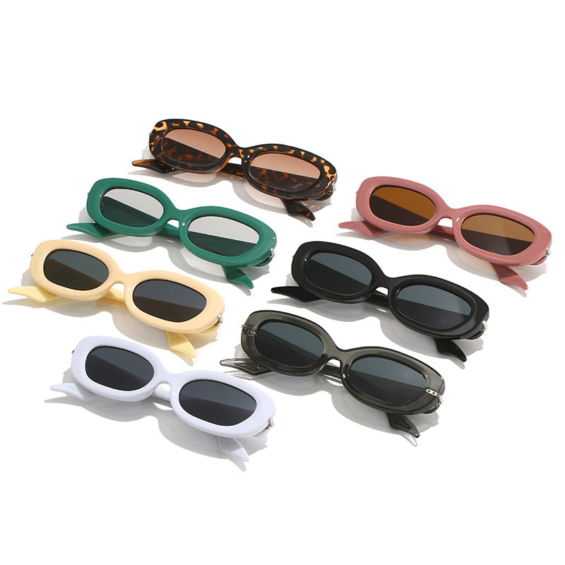 Damen modische Sonnenbrille mit stilvollem, geschwungenem Rahmen Brehn