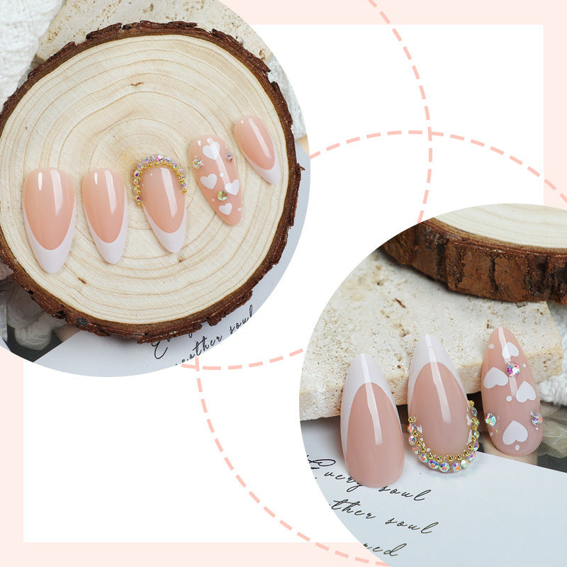 Kunstnagelset mit kreativem Herzen- und Glitzermotiv Brehn