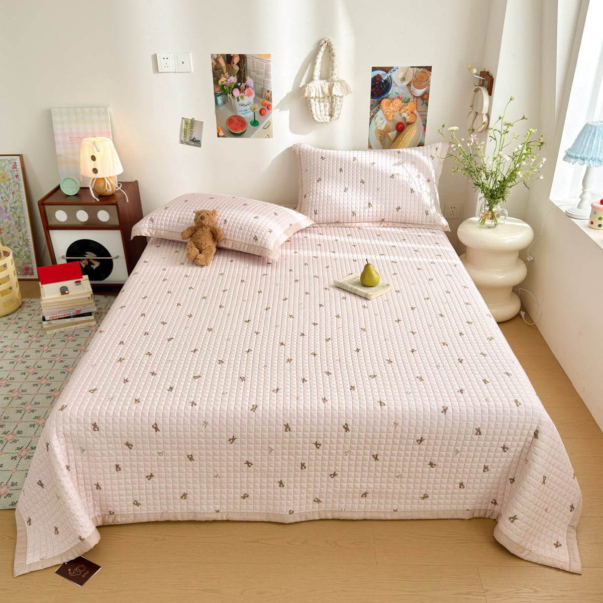Gesteppte Baumwollbettdecke-Set mit Wendbarem Uni-Rücken und Mini Teddy Motiv