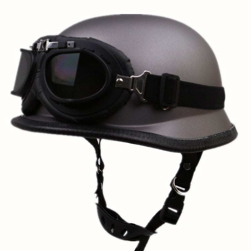 Vintage-Motorradhelm mit schützenden Goggles Brehn