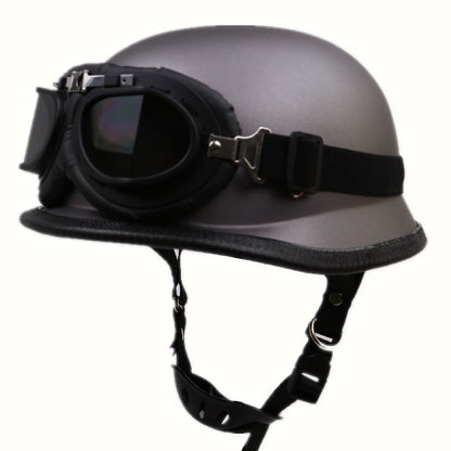 Vintage-Motorradhelm mit schützenden Goggles Brehn