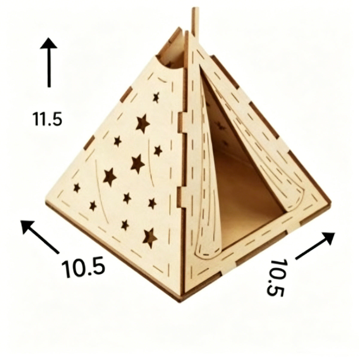 Dekorative Holzpyramide mit Sternenmotiv
