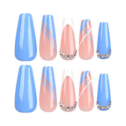 Kunstvolle Gel-Nägel mit Glitzerverzierungen und eleganten Designs Brehn