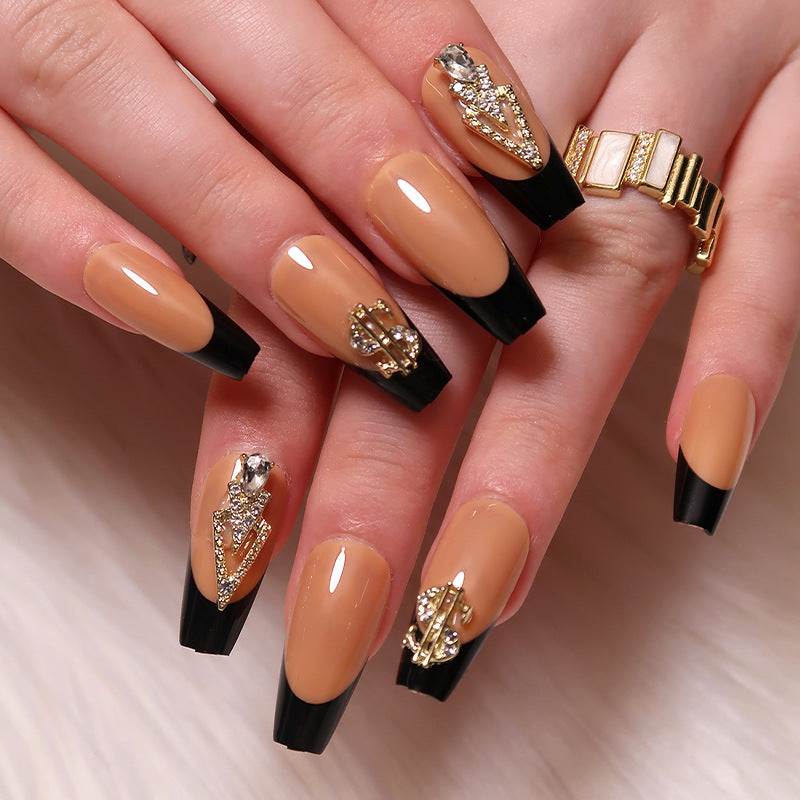 Glamouröse Kunstnägel mit Strass und Schwarzspitzen Brehn