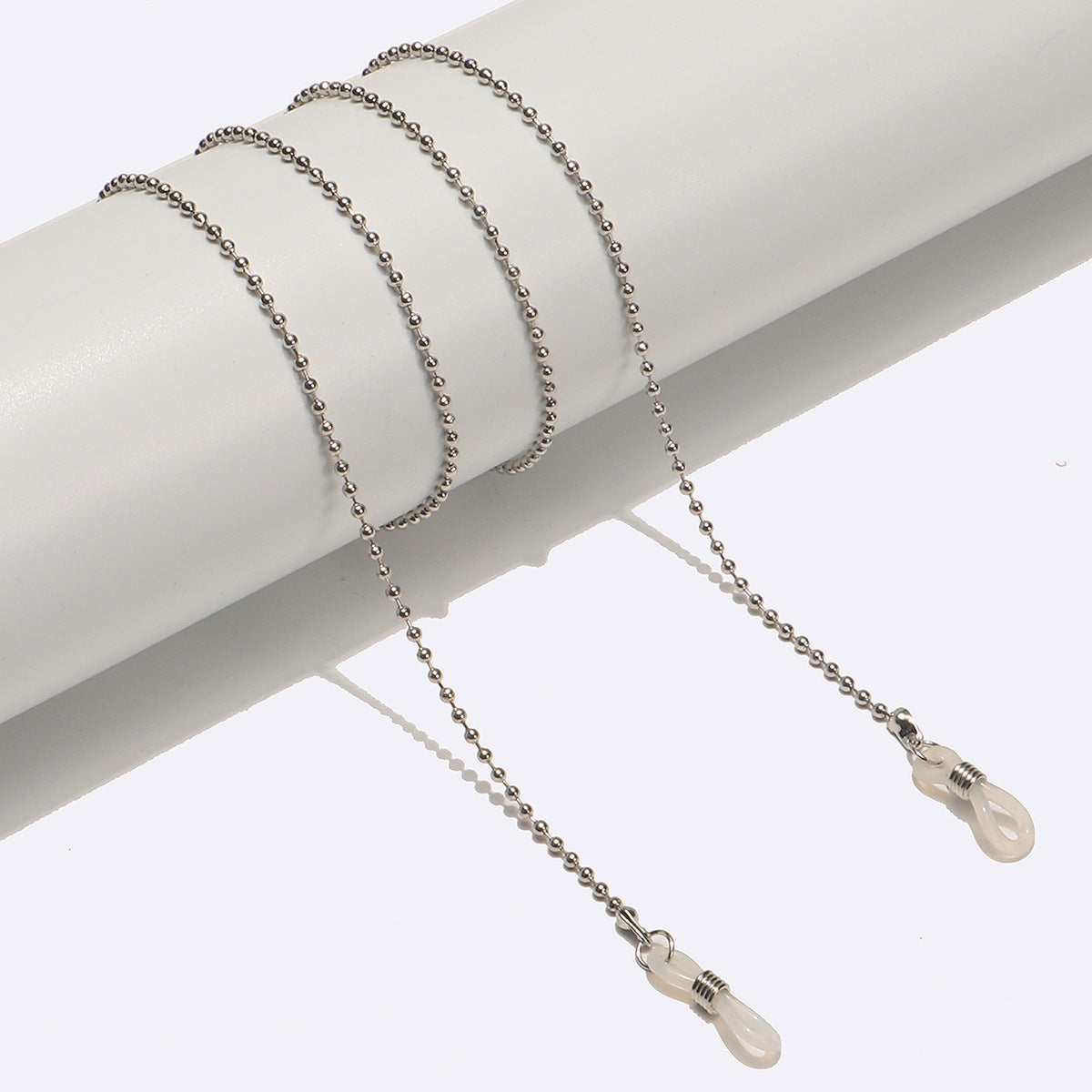 Eleganter herzförmiger Perlenkette Brillenhalter Brehn