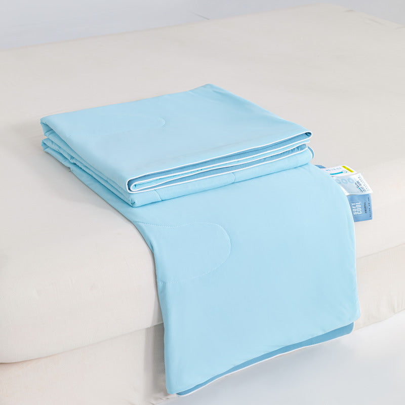 Unisex nan atmungsaktive Sommerdecke mit kühlender Mikrofaserfüllung und leichter Steppsteppung Brehn