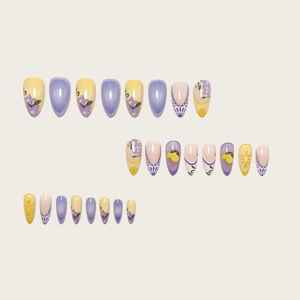 Kunstnagelset mit Floralen Designs Brehn