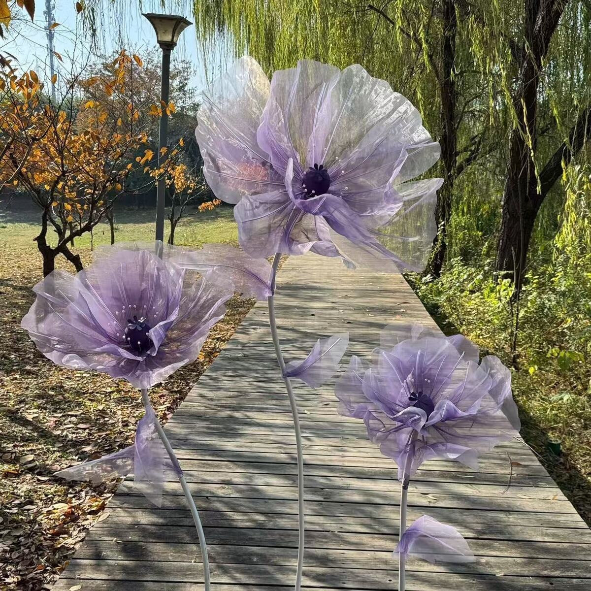 Künstlerische florale Skulptur