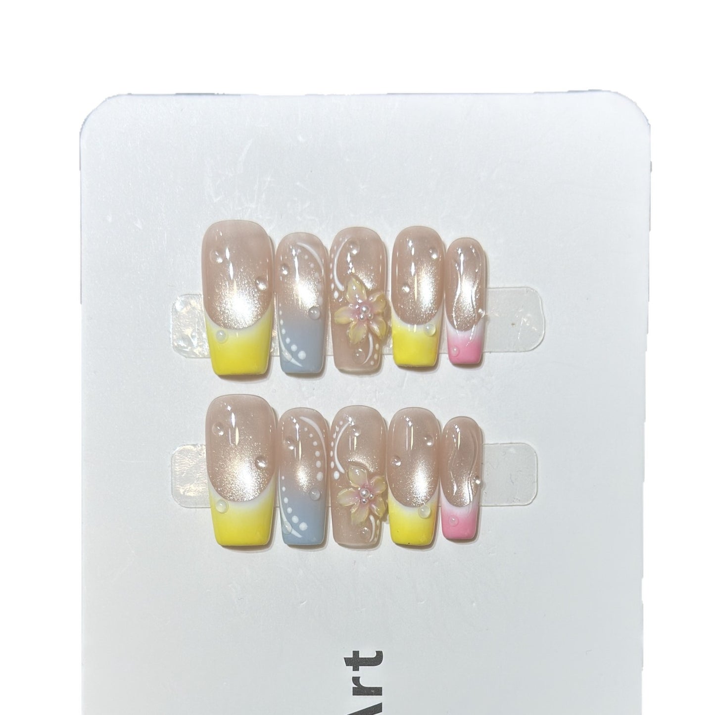 Künstlerisches Florales Design Press-On Nagelset Brehn