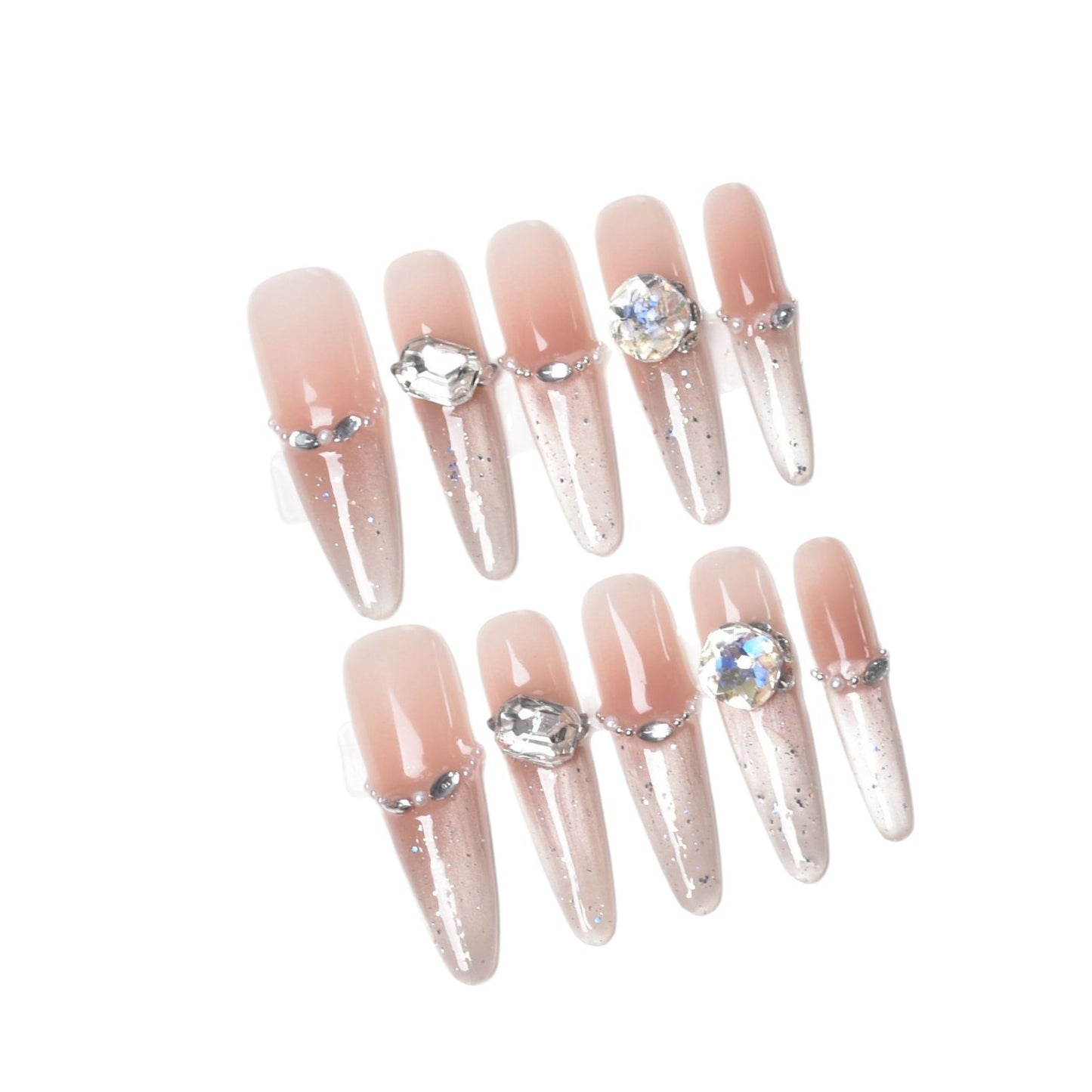 Künstlerische Stiletto Press-On Nagelkunst mit schimmernden Akzenten Brehn