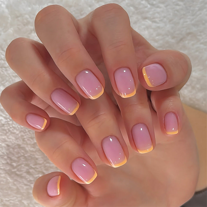 Kunstnagelset mit eleganten Spitzen Brehn