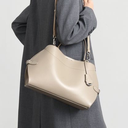Strukturiert Glattes Leder Top-Handle Tote Bag mit Silber Hardware