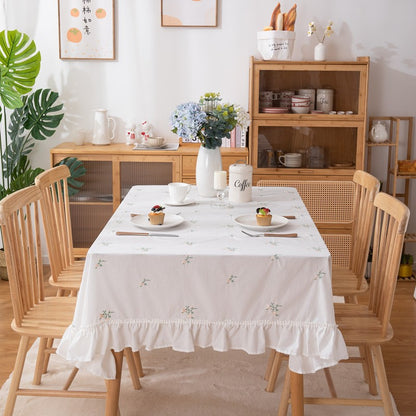 Bestickte Blumen-Tischdecke