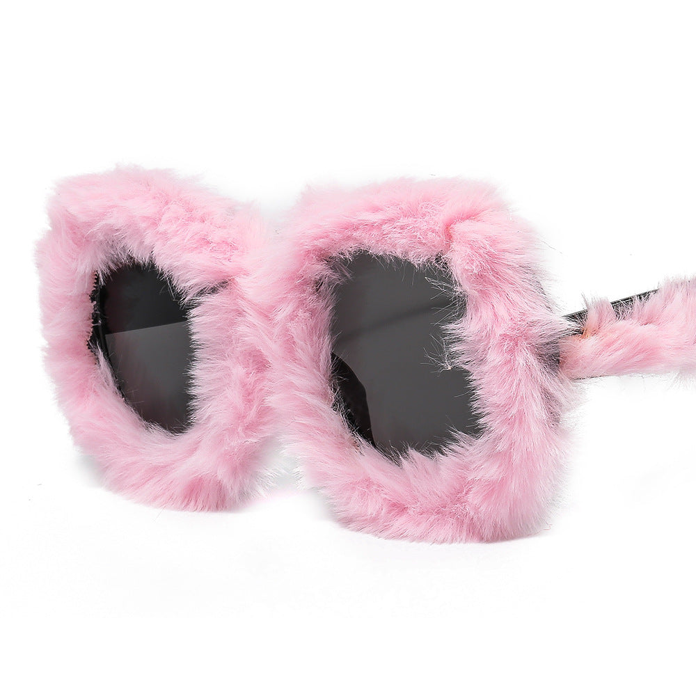 Damen auffällige Oversize-Sonnenbrille mit einem einzigartigen Felltouch Brehn