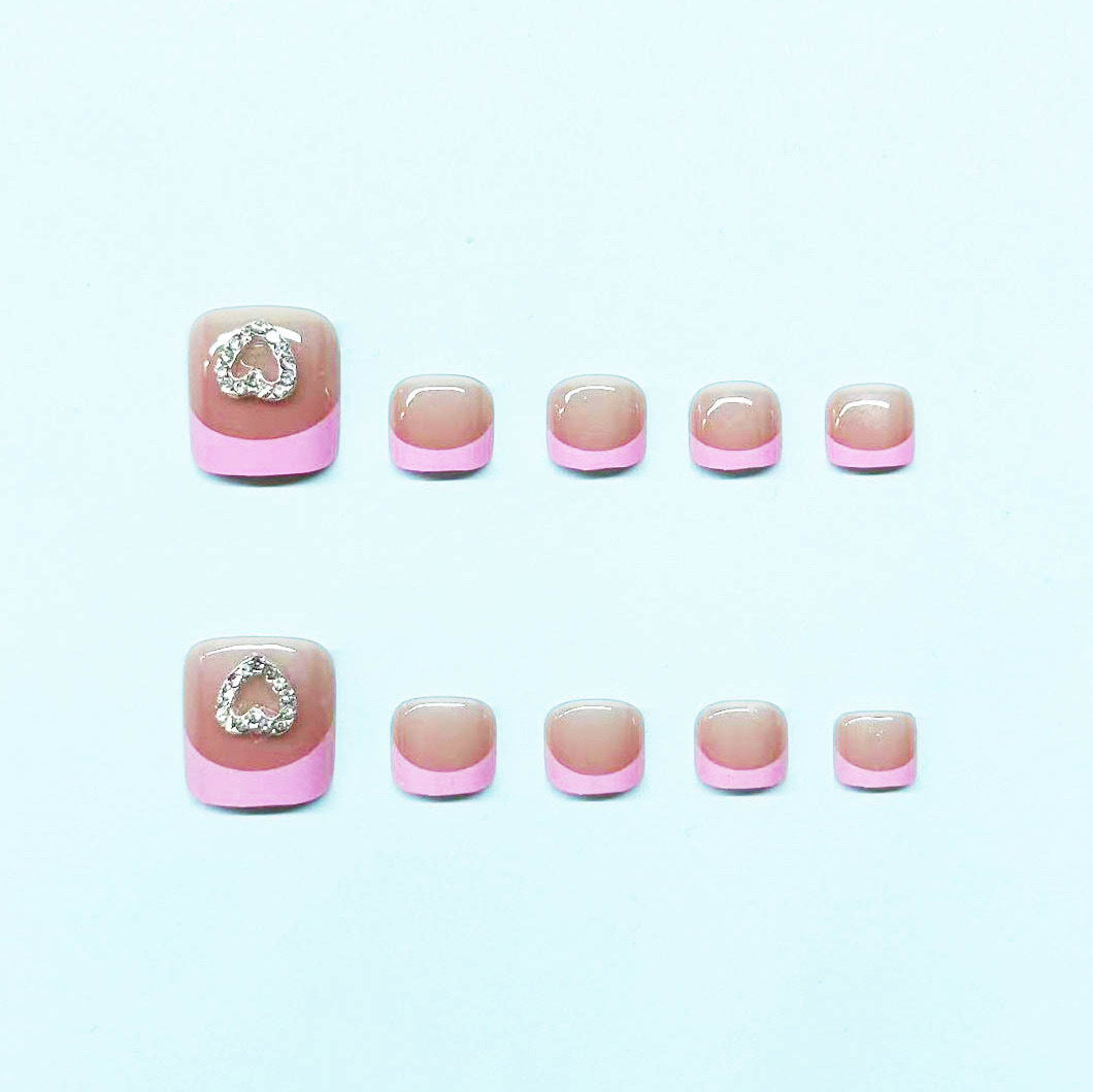 Fußnagelkunst-Set mit eleganten Herz-Akzenten Brehn