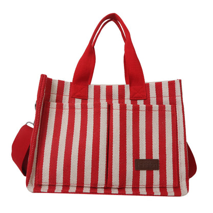 Stylische gestreifte Stofftasche