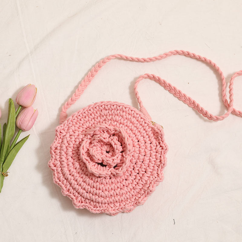 Handgehäkelte Umhängetasche mit Floralen Details Brehn