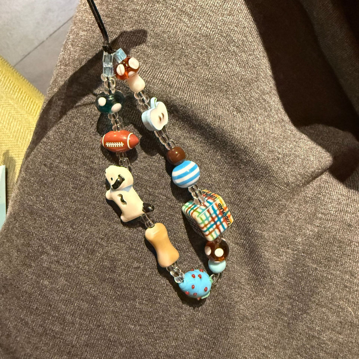 Handgefertigtes Perlencharms-Lanyard Brehn