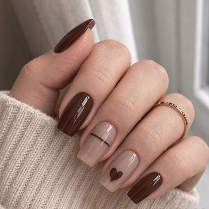 Elegantes Glänzendes Press-On Nagelset Brehn