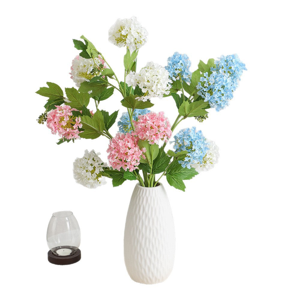 Künstlicher Hydrangeazweig mit lebhaften Blüten und detailreichen Blättern Brehn
