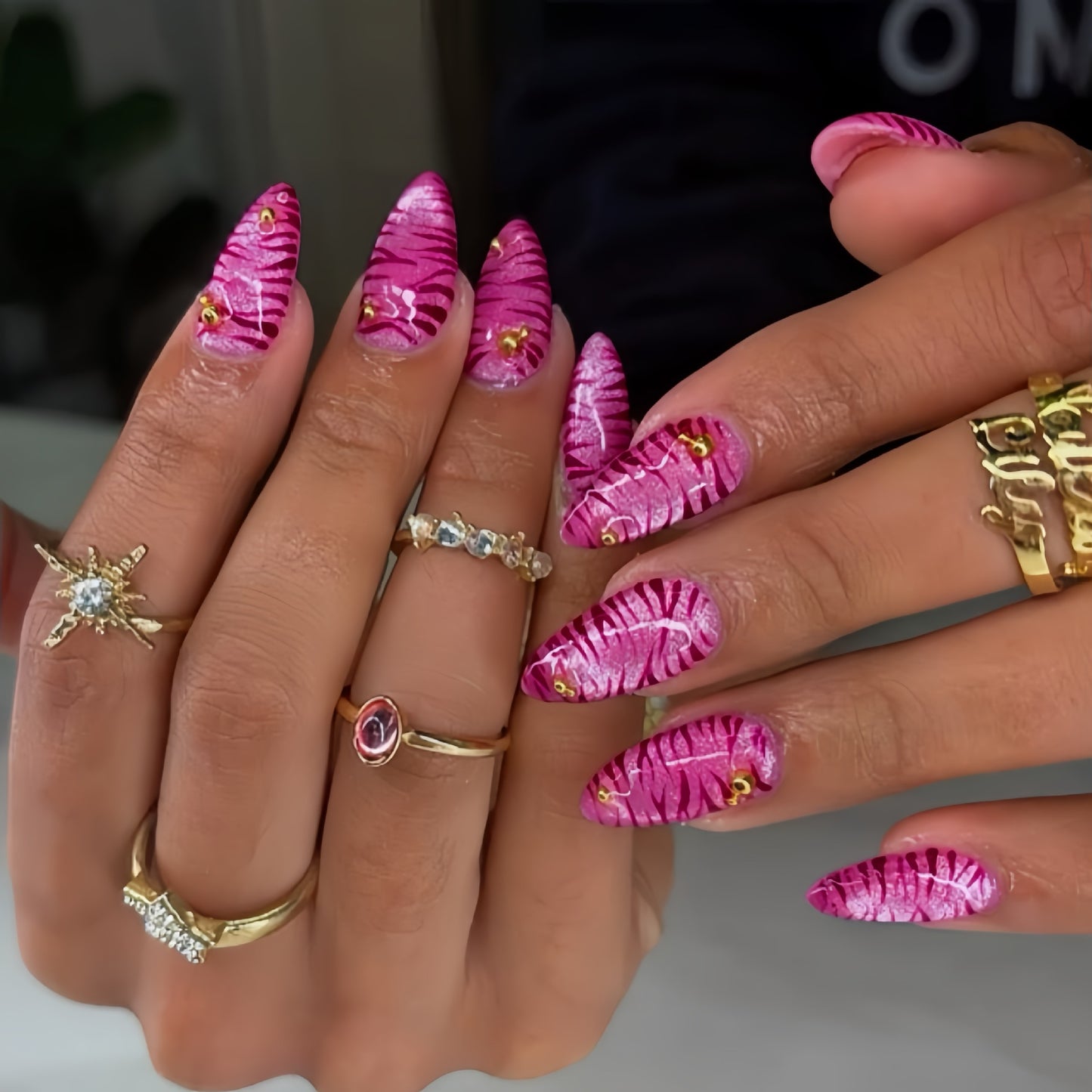 Künstlerisches Press-On-Nagelkunst-Set Brehn