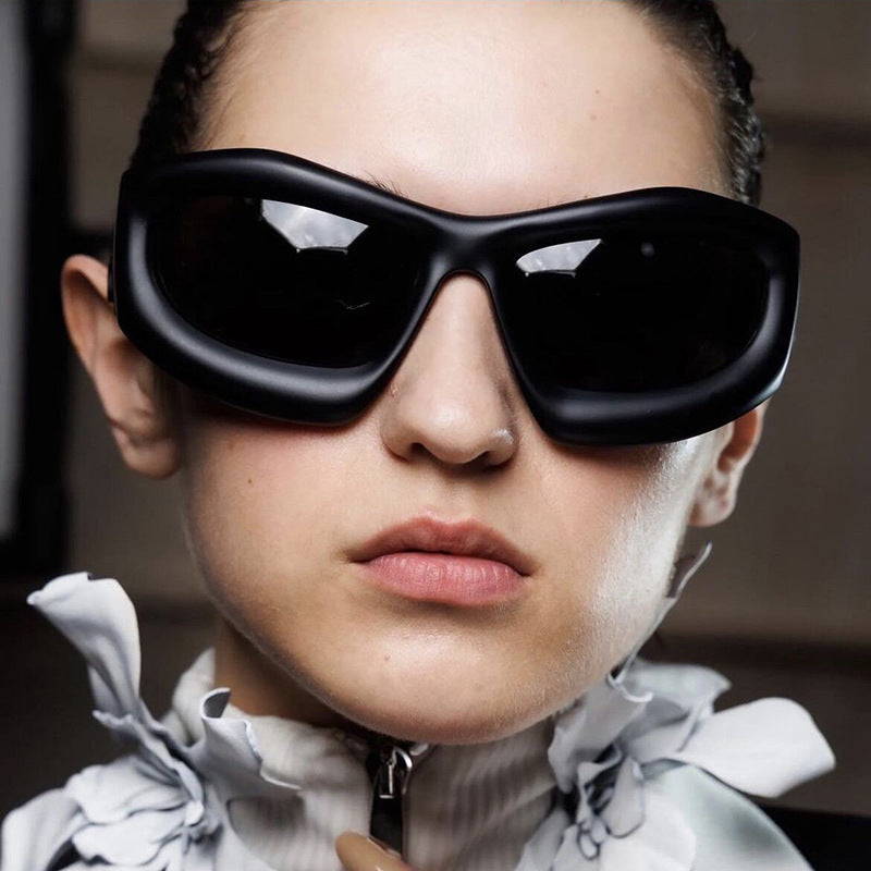 Damen Sportliche Sonnenbrille mit futuristischem Design Brehn   