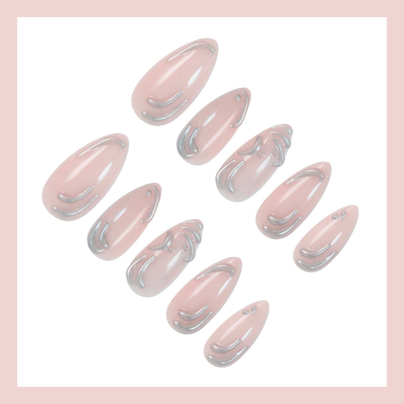 Kunstnagelset mit stilvollen Metallic-Akzenten Brehn