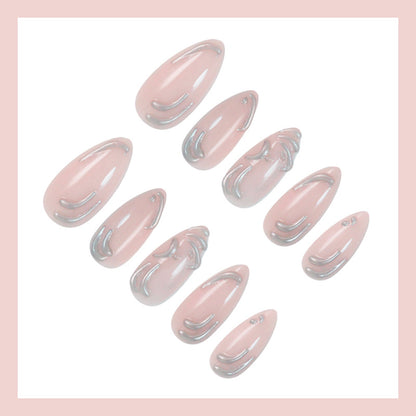 Kunstnagelset mit stilvollen Metallic-Akzenten Brehn
