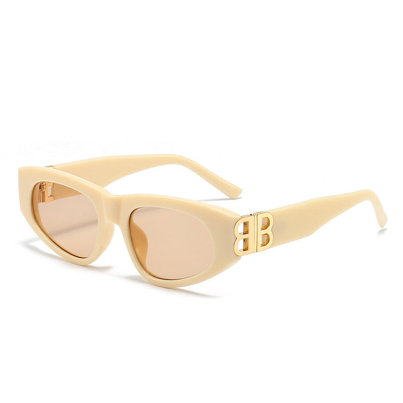 Damen schicke modische Sonnenbrille mit markantem Rahmen Brehn