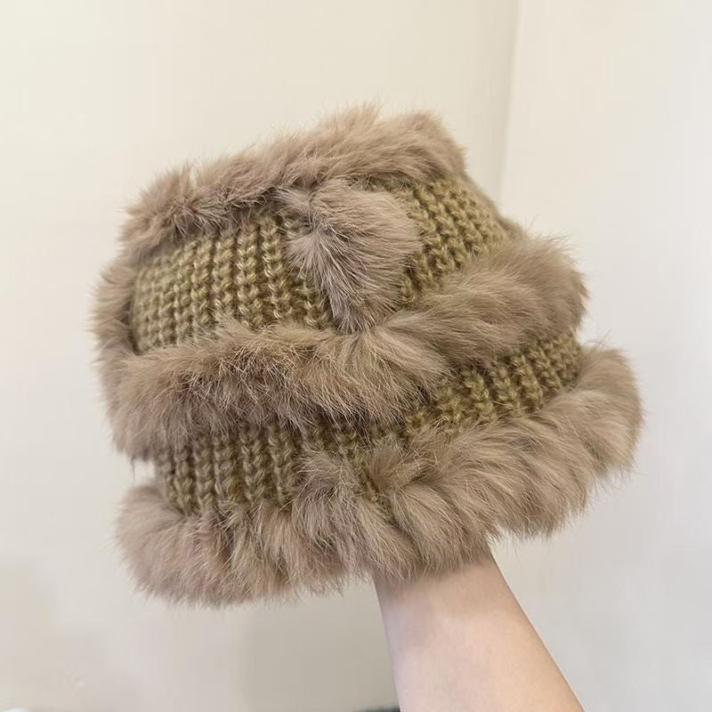 Gemütliche gestrickte Faux-Fur-Bucket-Hat