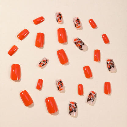 Künstlerisches Floral Nail Art Design Brehn