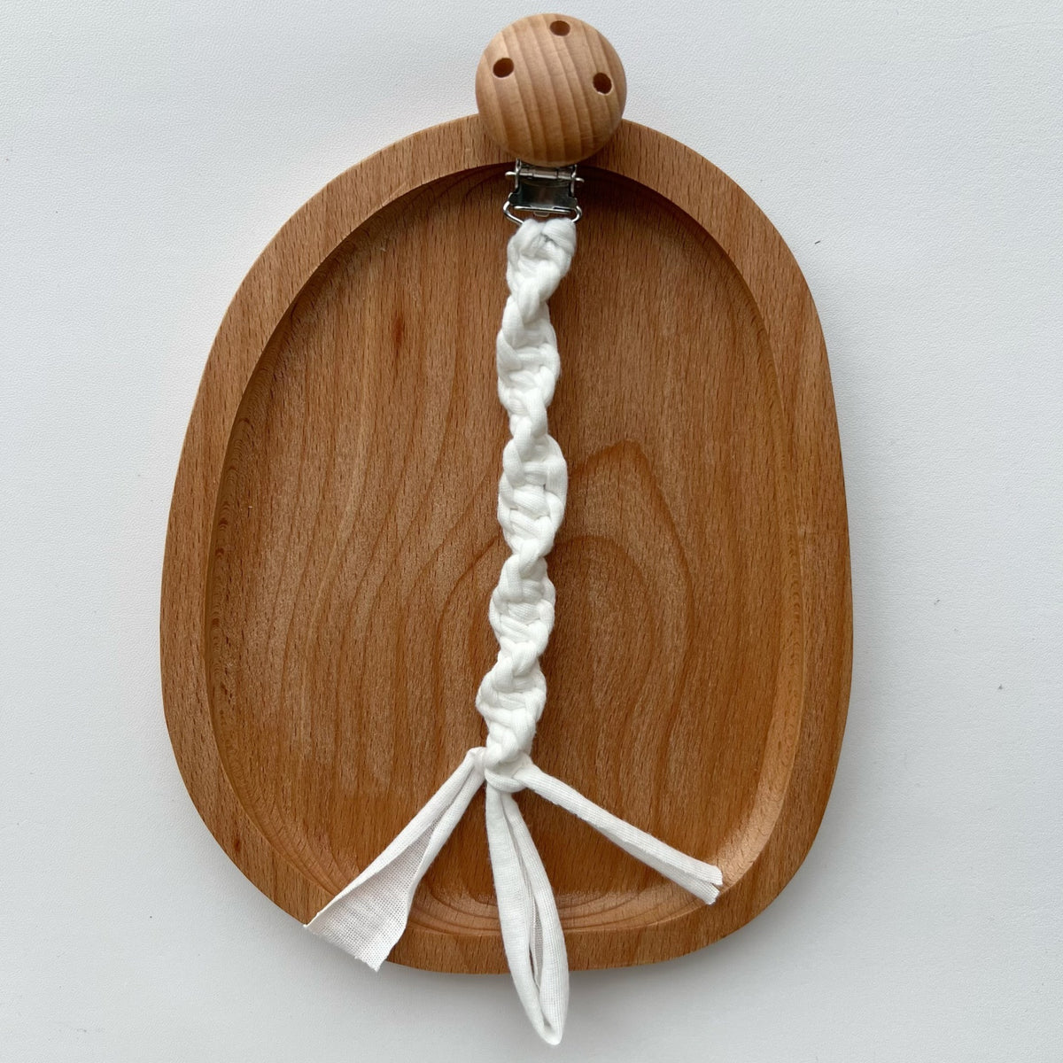 Geflochtene Baumwoll-Schnullerkette mit Holzsicherheitsklemme