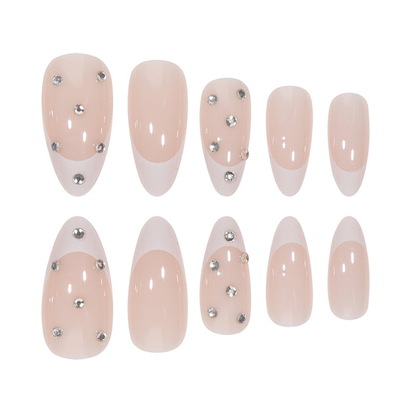 Elegante Stiletto-Nagelverlängerungen mit Strassakzenten Brehn