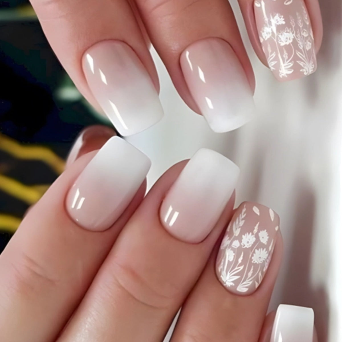 Elegantes Ombre Press-On Nagelkunst Set Brehn