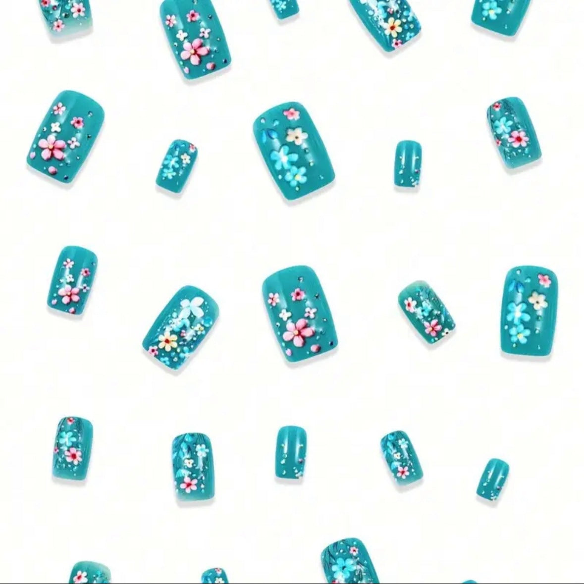 Kunstnagelset mit lebhaften Blumenmotiven Brehn
