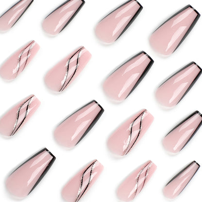 Kunstvolle Nagelverlängerungen mit elegantem Design Brehn
