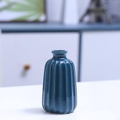 Rippte Keramische Bud Vase Brehn