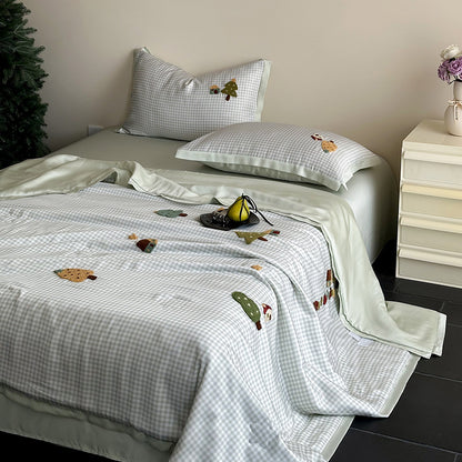 Bettwäsche-Set mit bestickten Teddy-Motiven und feinem Vichy-Karo