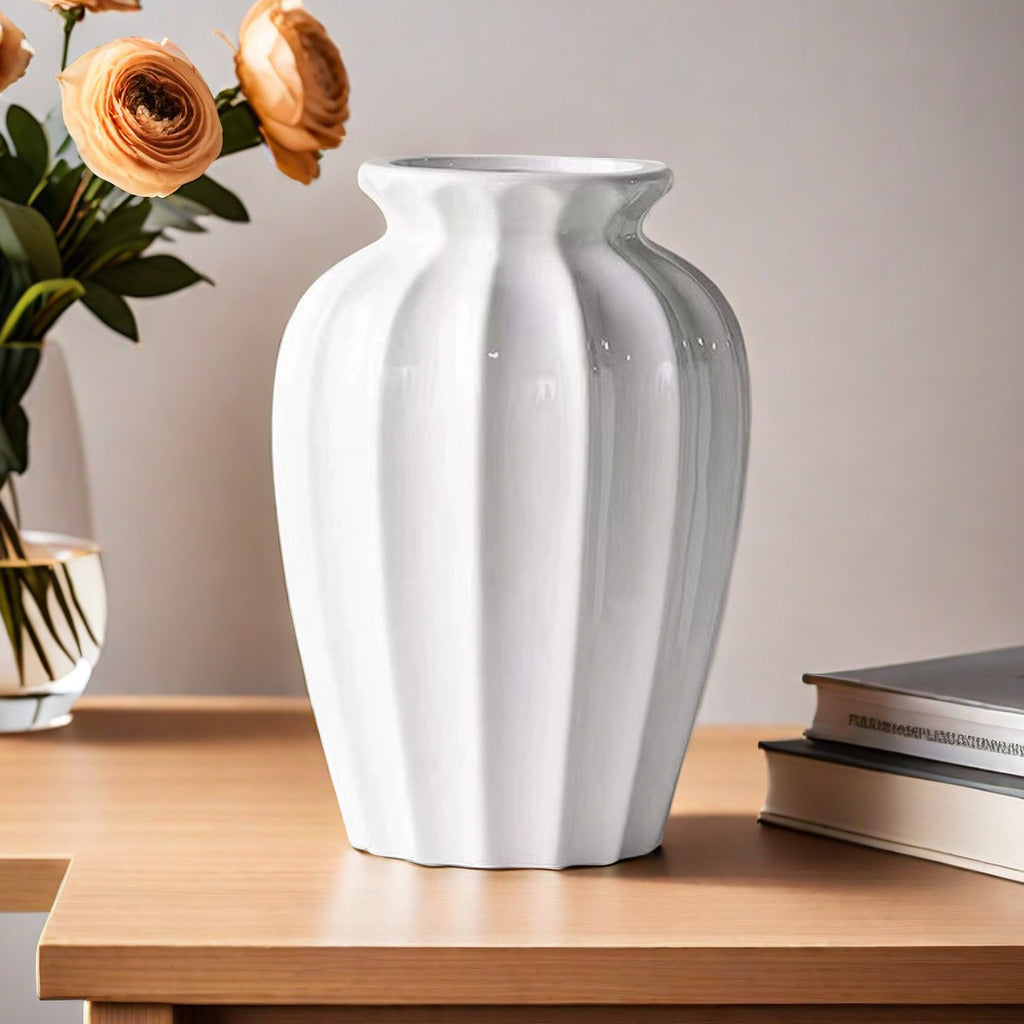 Elegante Keramikvase mit Rippenstruktur Brehn