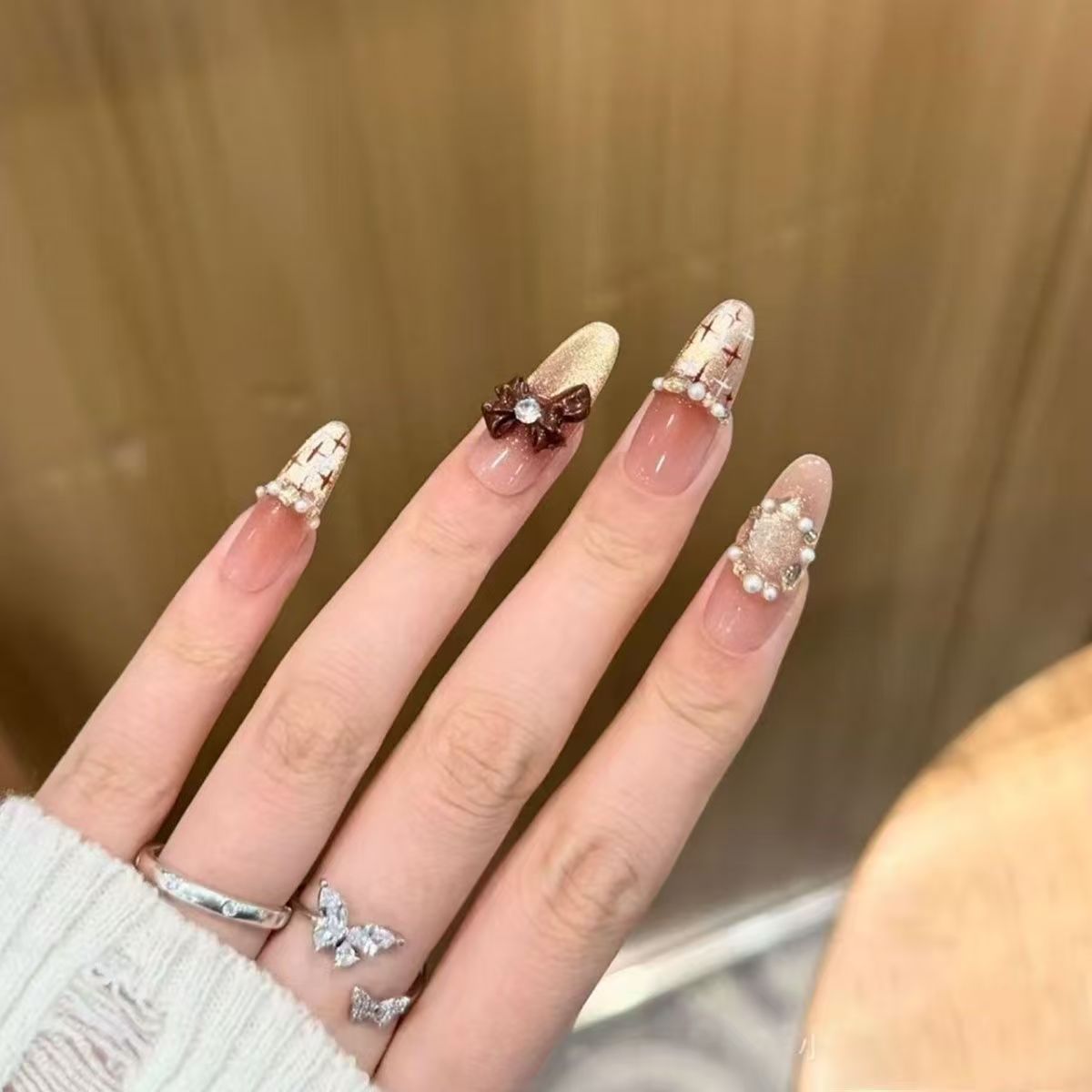 Dekoratives Press-On Nagelset Brehn