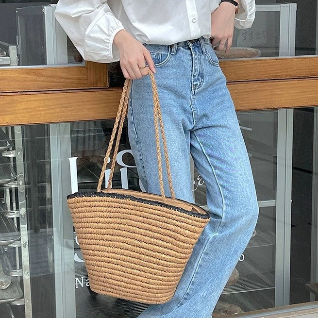 Handgefertigte Strandtasche mit Breitem Boden und Festem Griff Brehn