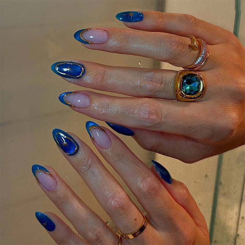 Künstlerisches Press-On Nagelset mit eleganten Stern Designs Brehn