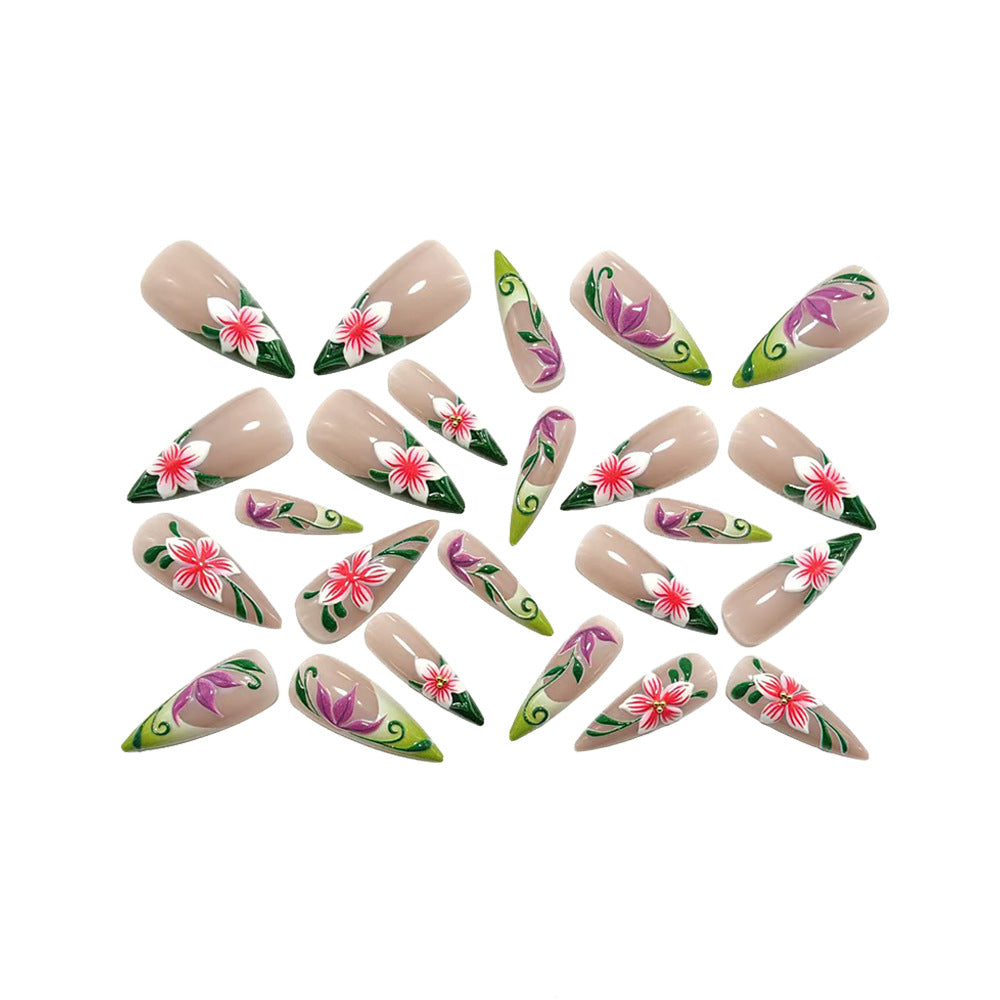 Kunstnägel mit Exquisitem Blumenmuster Brehn