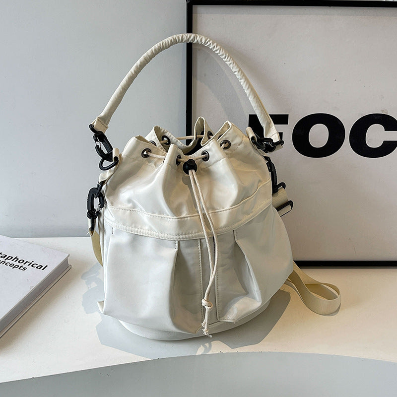 Lässige Kordelzug-Eimer Tasche Brehn