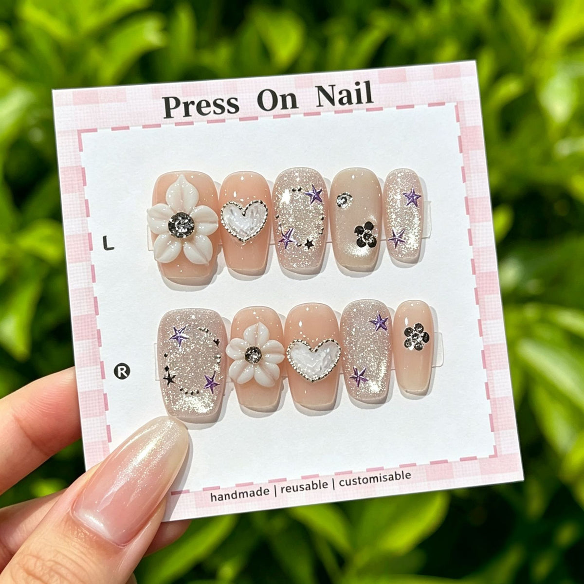 Anpassbare florale Press-On Nagelkollektion