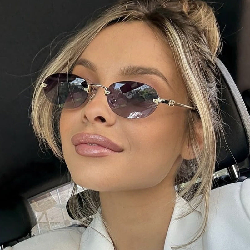 Damen modische Sonnenbrille mit ovalem Rahmen und edlen Akzenten Brehn