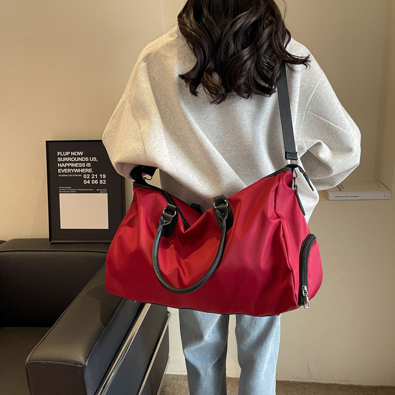 Elegant Gestaltete Reisetasche mit Multifunktionalen Innenfächern Brehn