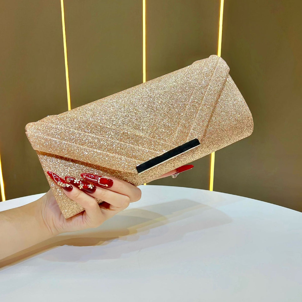 Glitzernde Abend-Clutch