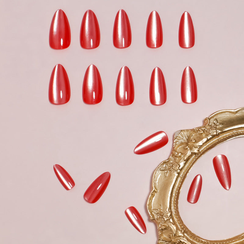 DIY Press-On Nail Set mit Glänzendem Finish Brehn